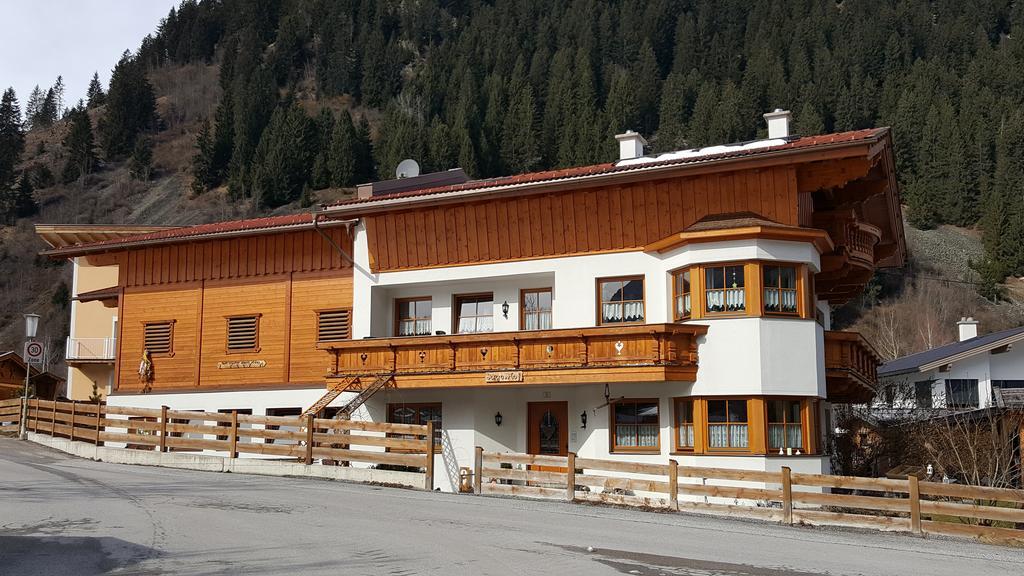 Saegehof Hotel Neustift im Stubaital Exterior photo