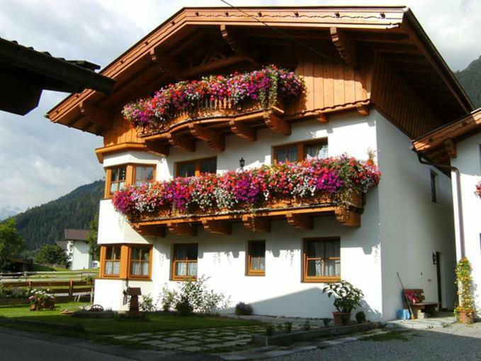 Saegehof Hotel Neustift im Stubaital Exterior photo